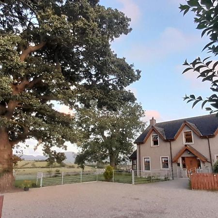 Oaktree Manor Villa แคสเซิลเวลลัน ภายนอก รูปภาพ